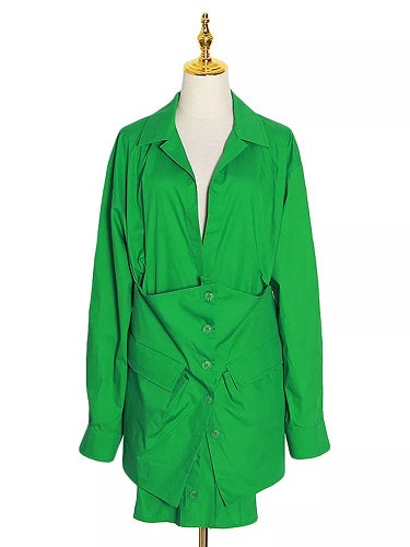 Our green Dress Shirt is a Dress & a Shirt Featuring a tailored collar, a front button design, two front pleated panels, and a mini length. cotton,lycra slim fit side pockets